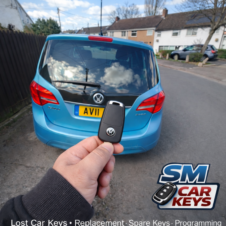 Vauxhall Meriva replacement key made by mobile auto locksmith in Coventry after all keys were lost